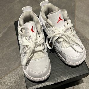 Toddler Jordan 4 Retro sneakers